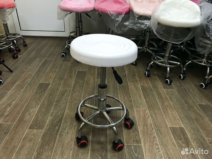 Стул мастера белый