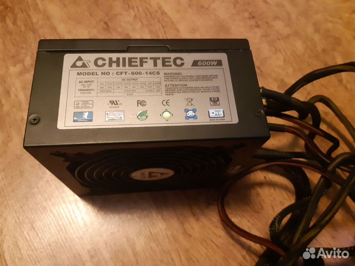 Модульный блок питания Chieftec 600W