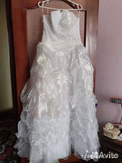 Свадебное платье