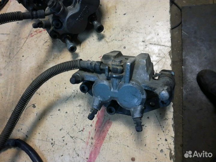 Суппорт перед.зад.Kawasaki zzr1100