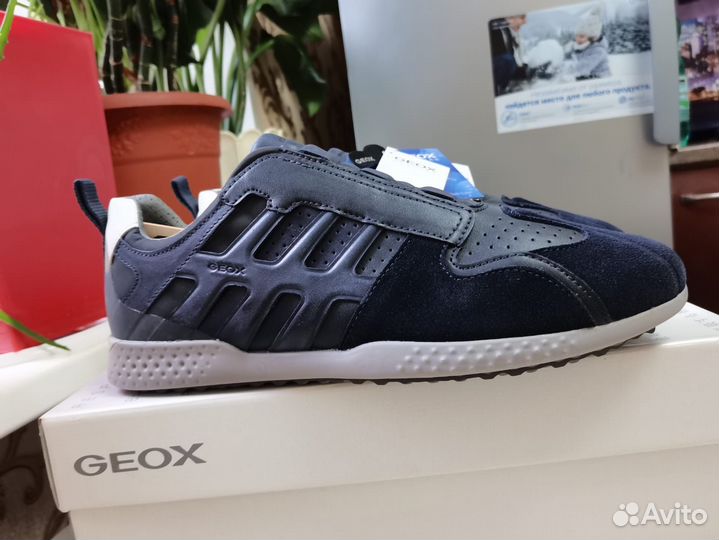 Кроссовки Geox 43 р новые