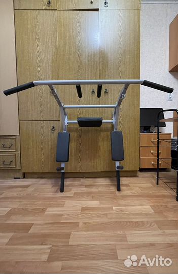 Турник настенный с брусьями