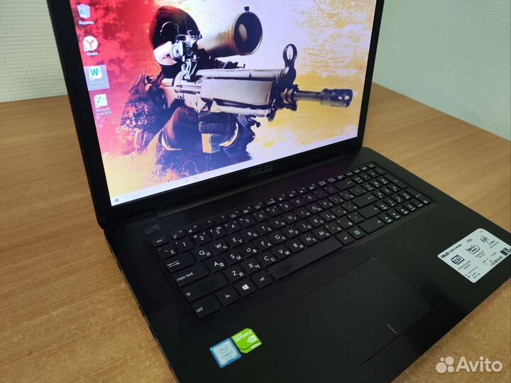 Большой игровой ноутбук Asus 17 / 12gb / ssd