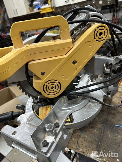 Торцовочная пила бу