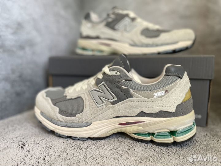 Кроссовки New Balance 2002r