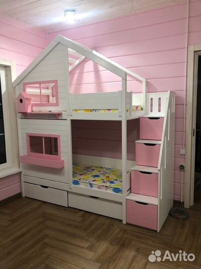 Двухъярусная кровать детская