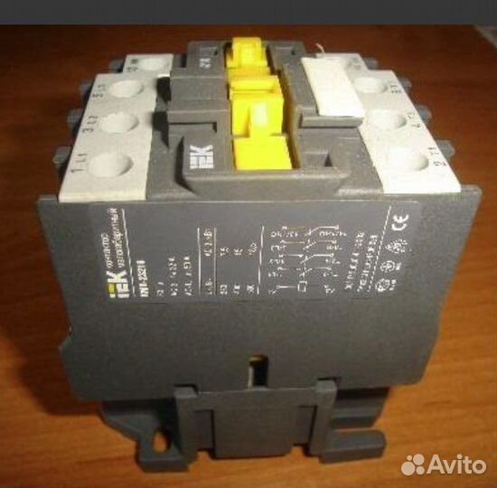 Контактор малогабаритный кми-22510 Uc230B, Ie25A