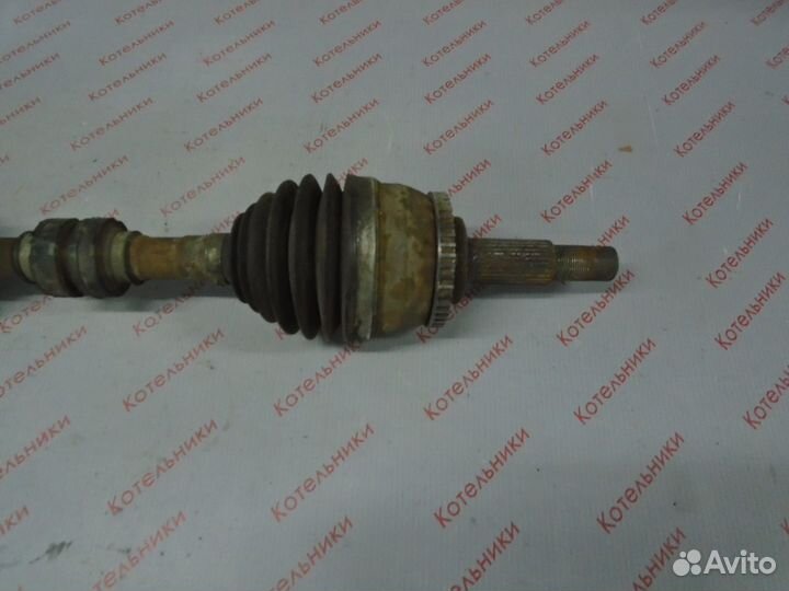 Nissan 39101-8H315 Вал приводной левый