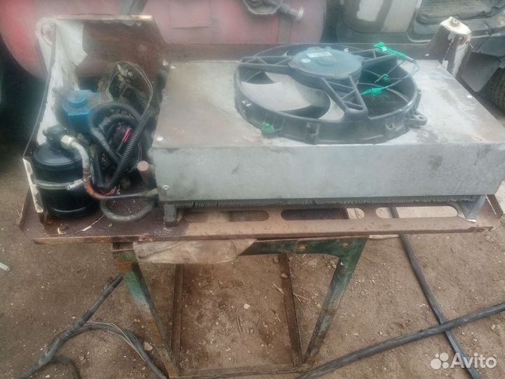 Продам рефрежератор Реф 200