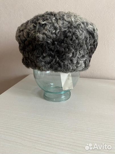 Каракулевая шапка