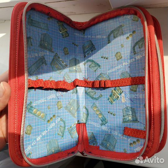 Пенал школьный