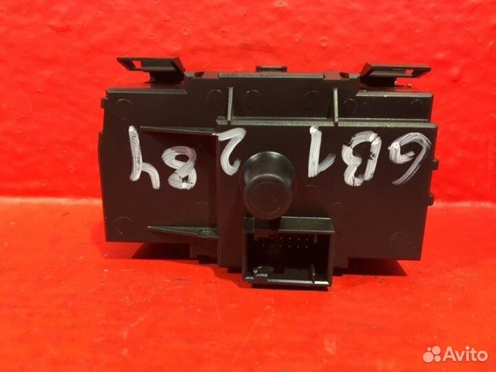 Блок управления светом Bmw 1 E87 N43B20A 2007