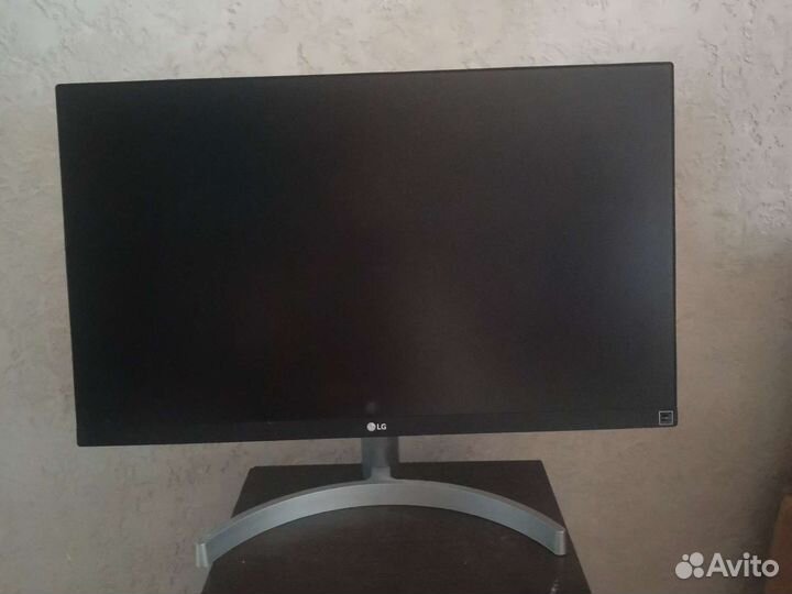 Монитор 24 дюйма LG
