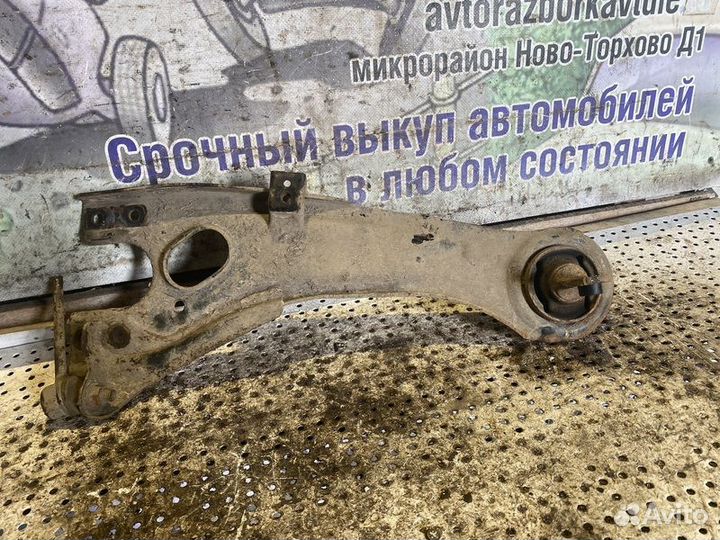 Рычаг задний правый Hyundai Elantra