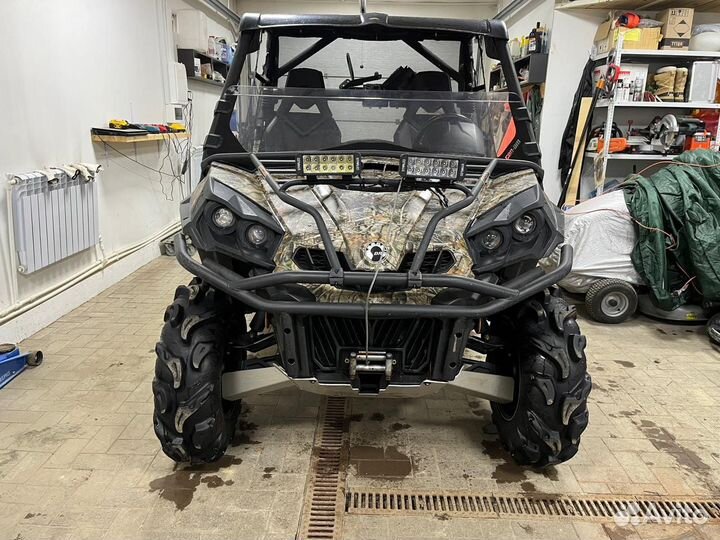 Мотовездеход BRP Can-Am Commander 1000XT
