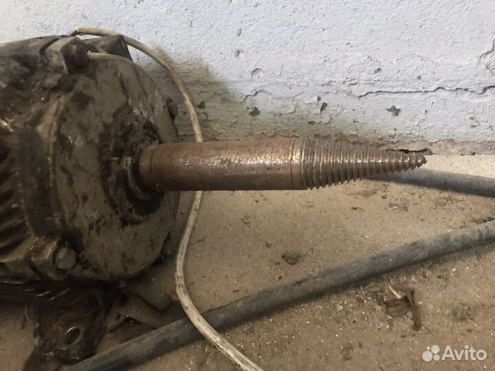 Дровокол винтовой