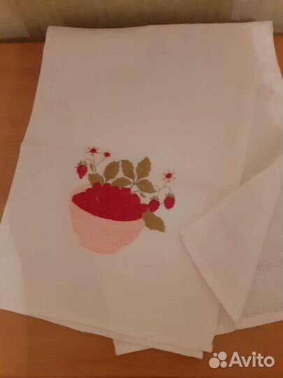 Текстиль для дома с нарядной вышивкой