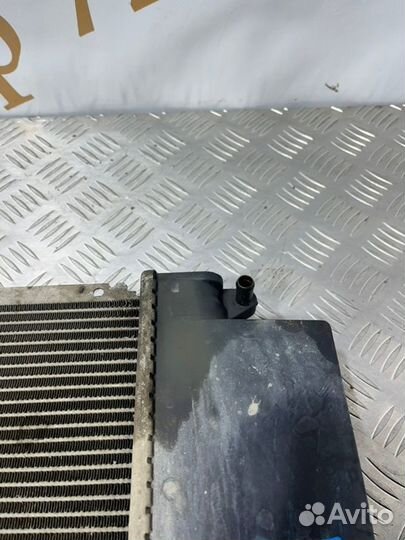 Радиатор охлаждения двигателя Toyota Auris ZRE151