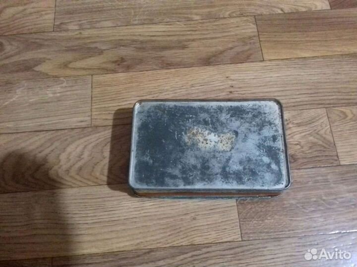 Жестяная коробка СССР