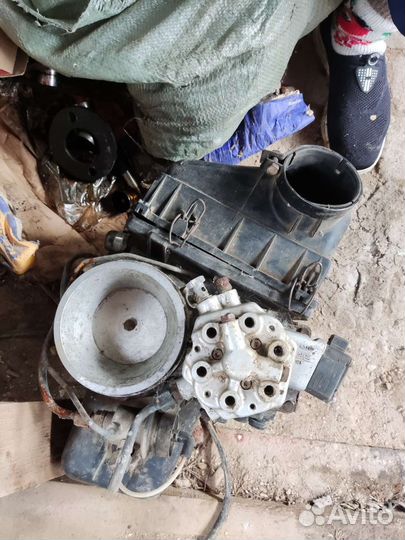 Дозатор Распределитель KE-jetronik 2,3л audi