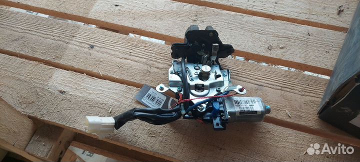 Замок двери Toyota Mark ii blit GX110W задний