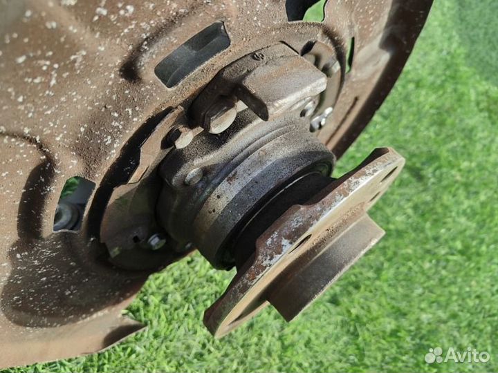 Ступица задняя левая Bmw X5 E70 N55B30 2010