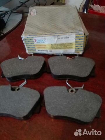 Передние торм колодки Мерседес - 190