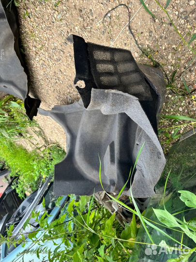 Обшивка багажника левая правая Geely ec7 emgrand