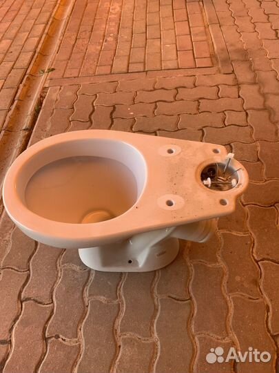 Унитаз без бачка