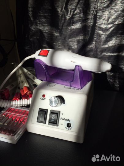 Аппарат для маникюра и педикюра. Новый