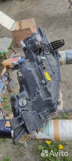 Правая фара Mitsubishi Outlander 3