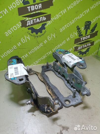 Петли капота Mercedes-Benz C207 E-Coupe М274 2.0