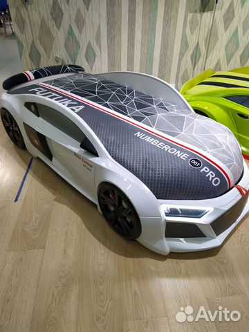 Кровать машина R8