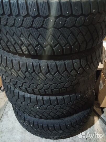 Gislaved Nord Frost 200 215/65 R16