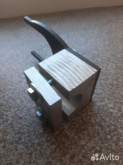 Приспособление для блокировки рейки LADA largus