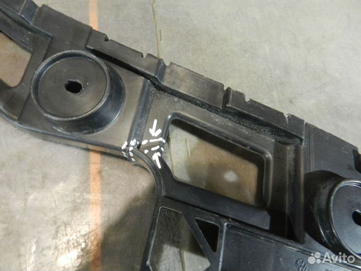 Кронштейн бампера заднего левый -Volkswagen Polo