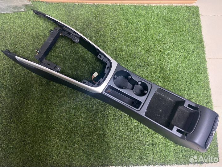 Центральная консоль Audi A4 B8 1.8 T 2009