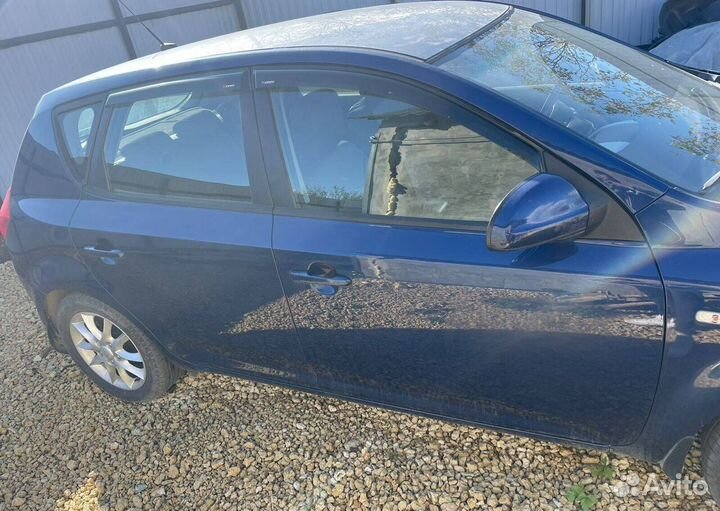 Задняя часть Kia Ceed 1