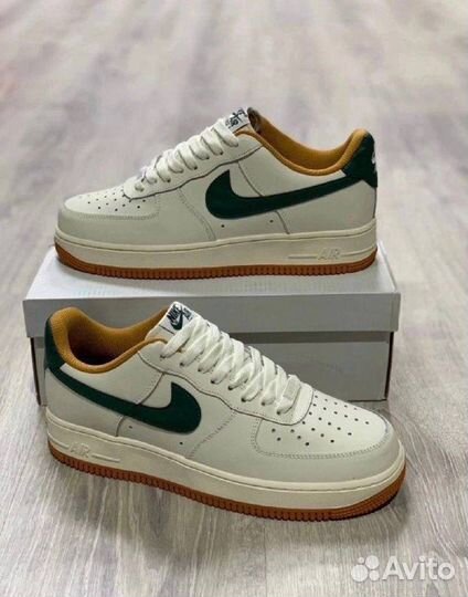 Кроссовки Nike Air Force 1 luxe