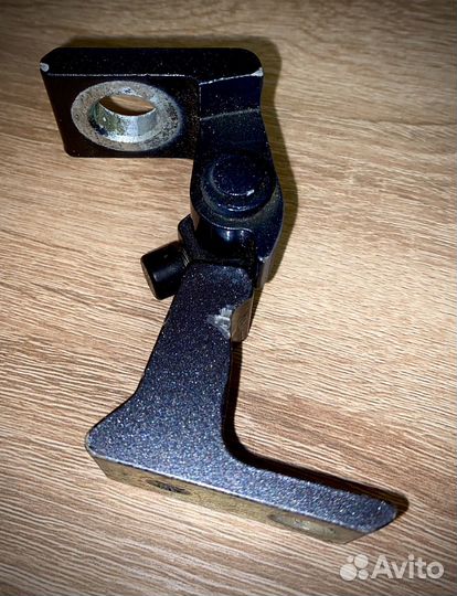 Петля двери Skoda Octavia A7/Audi A1/A4/A5/Q5