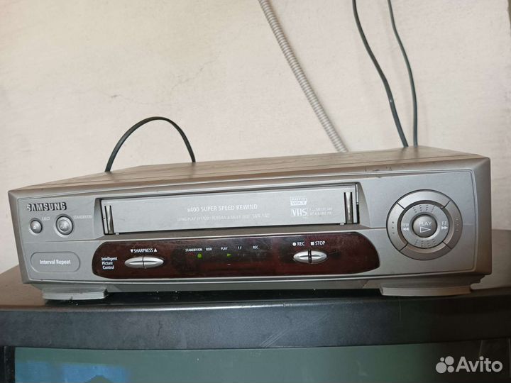 Видеомагнитофон