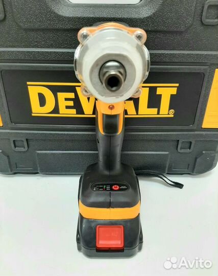 Гайковерт аккумуляторный dewalt