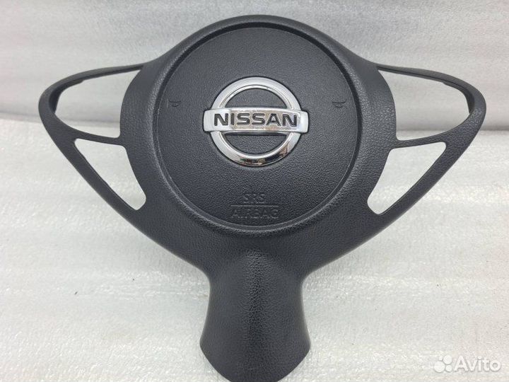 Подушка безопасности водителя Nissan Juke YF15