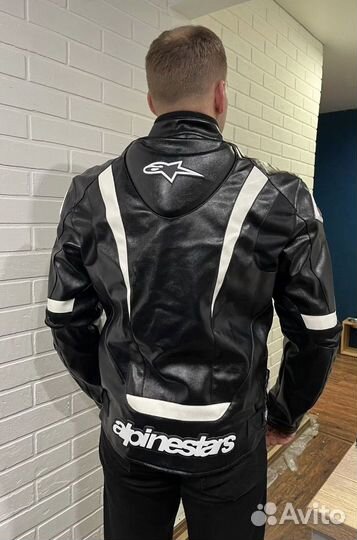 Мотокуртка