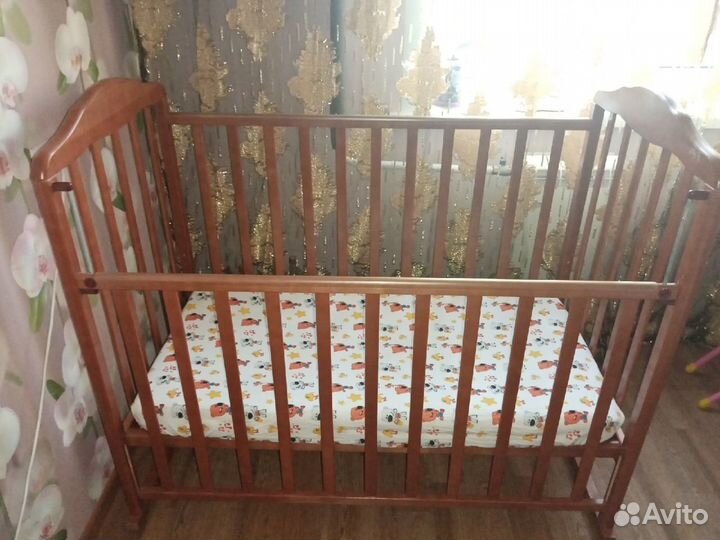 Детская кровать б/у с матрасом бу