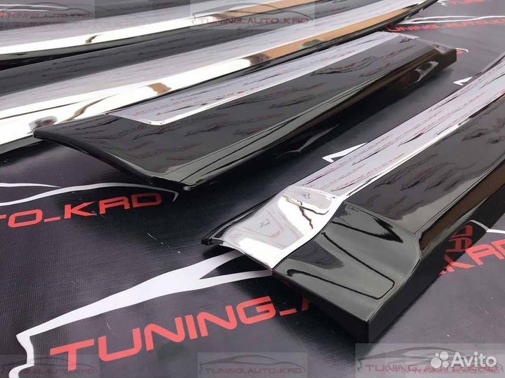 Молдинги дверей Toyota Land Cruiser 200