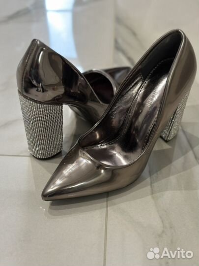 Обувь женская 35 размер