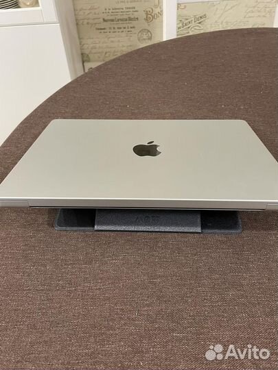 Apple MacBook Pro 14 m1
