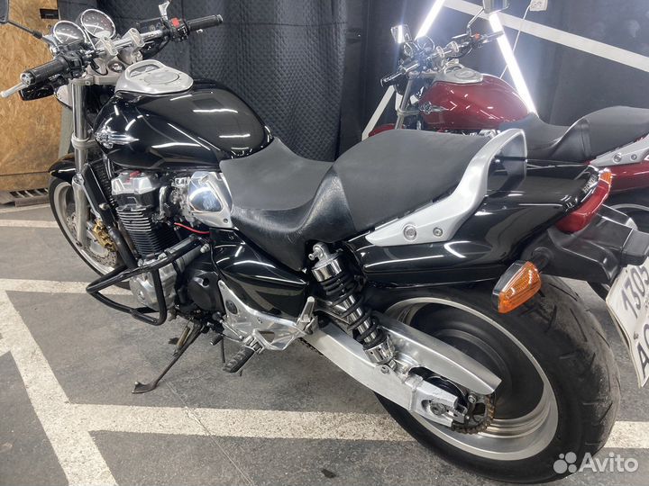 Honda X4