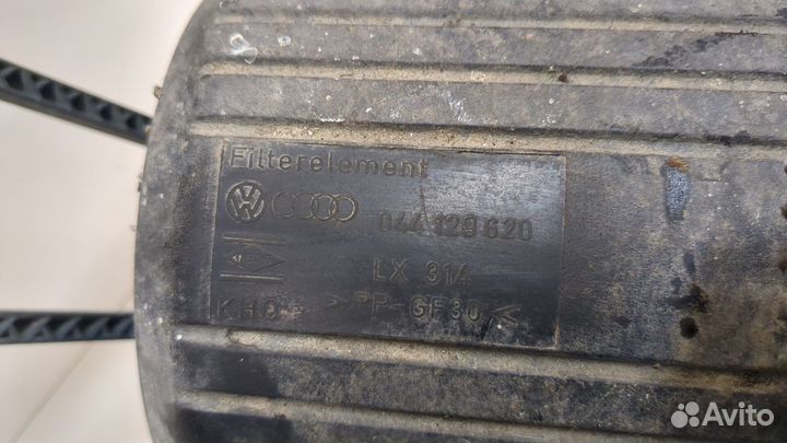 Корпус воздушного фильтра Volkswagen Transporter 4
